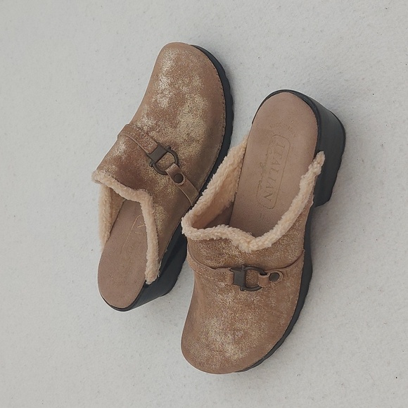 ITALIAN COMFORT CLOGS Cozy Women's Tan Clogs NWOT - Picture 6 of 13